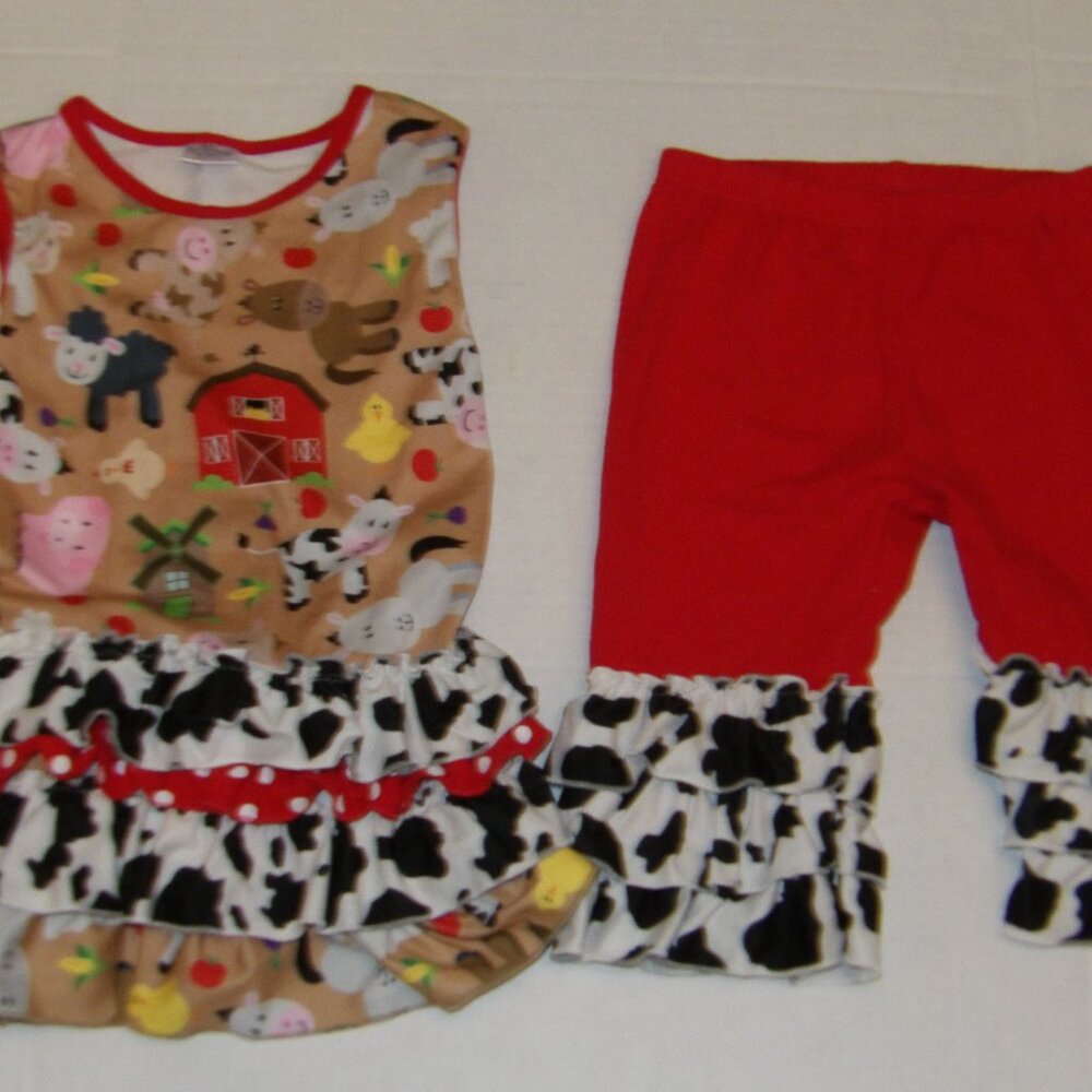 Cows Pigs Barn Farm Animals Cute Knit Top and Capri Set Size XXL